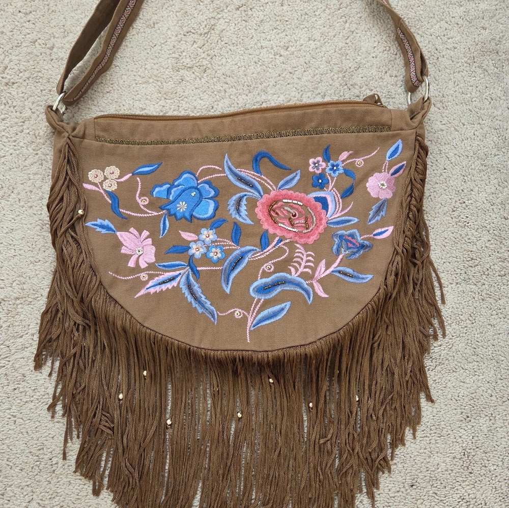 Nwt! La Bellum By Hillary Scott Embroidered Beaded Fringe Bag - Picture 2 of 6
